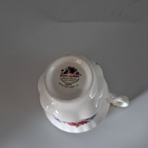 Royal Albert August Poppy Flower of the Month Teacup & Saucer Set Bone China - Picture 13 of 16